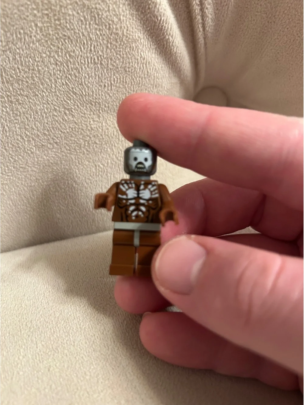 CRACKED!! Official LEGO Lord Of The Rings - Berserker Uruk Hai Minifigure (9474)
